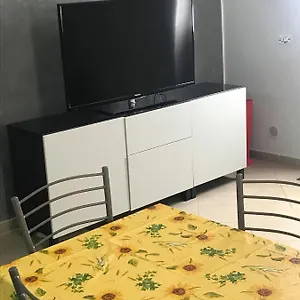 Boomerang House - Airport, Center & Beach Catane